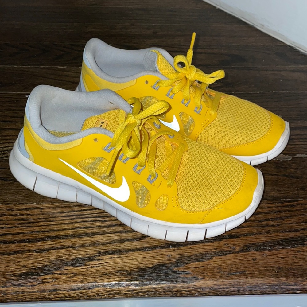 Nike Live Strong Kids sneakers